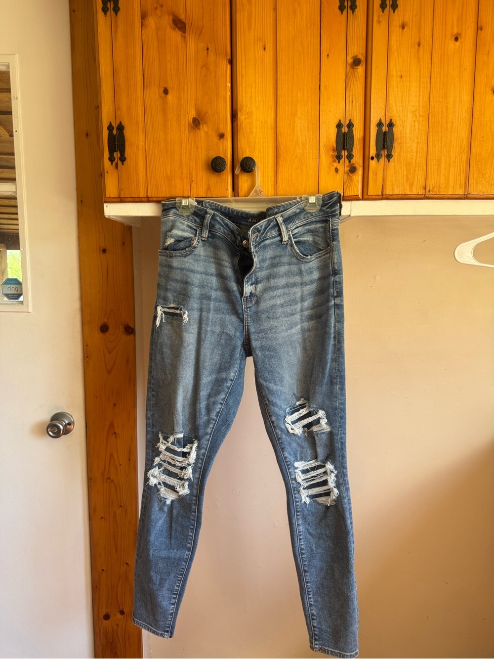 American eagle Distressed Blue Women’s Skinny Jeans